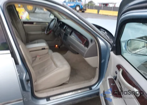 2008 Lincoln Town Car Signature Limited z USA, uszkodzony, nr VIN 2LNHM82W68X663606